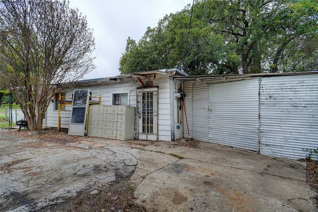 1000 Southeast Parkway, Azle, TX 76020