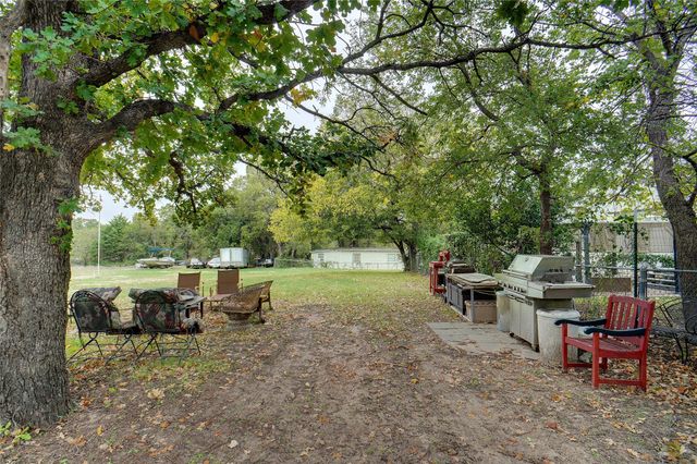 1000 Southeast Parkway, Azle, TX 76020