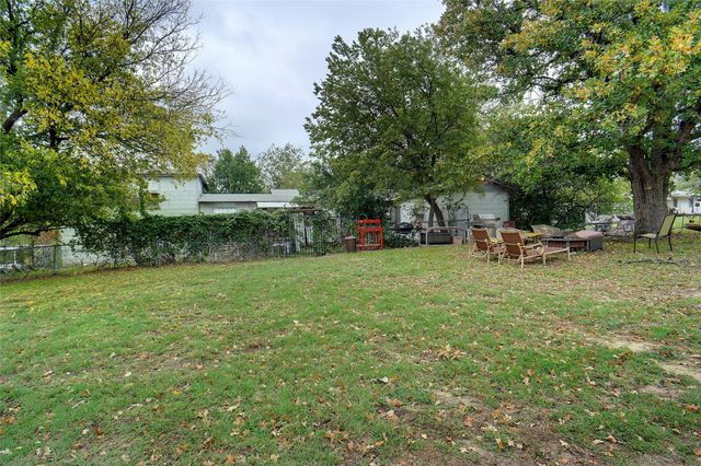 1000 Southeast Parkway, Azle, TX 76020