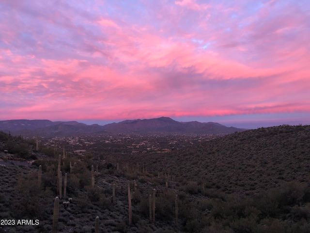 39347 N OLD STAGE Road, Cave Creek, AZ 85331