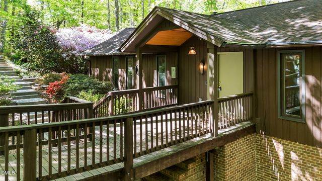 105 Barcliff Terrace, Cary, NC 27518