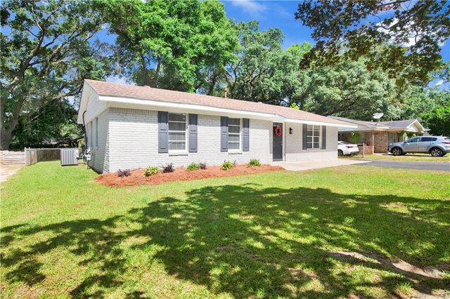 754 Kasserine Pass, Mobile, AL 36609