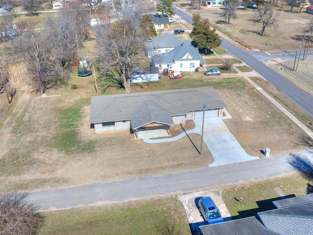 20699 Hensel Street, Harrah, OK 73045
