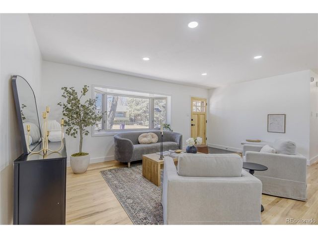 2698 S Niagara St, Denver, CO 80224