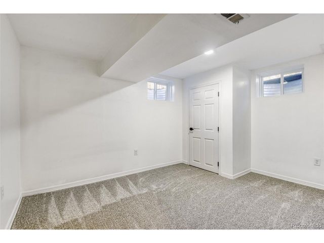 2698 S Niagara St, Denver, CO 80224