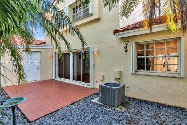 1353 Springside Dr 1363, Weston, FL 33326