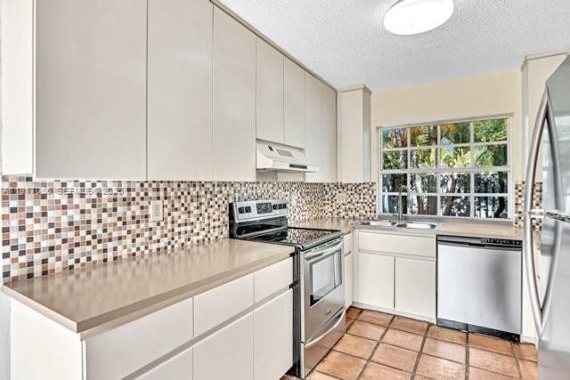 1353 Springside Dr 1363, Weston, FL 33326