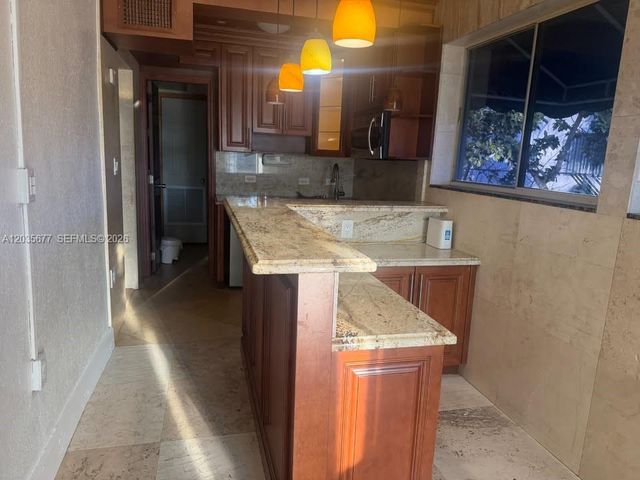 6xxx Dawson Street B, Hollywood, FL 33023