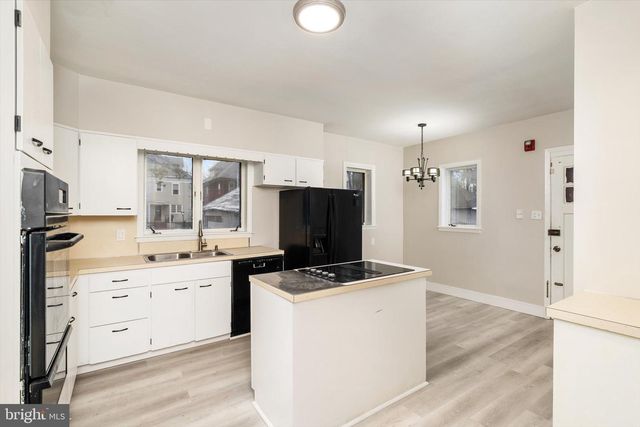 12 PARKSIDE AVE, Trenton, NJ 08618