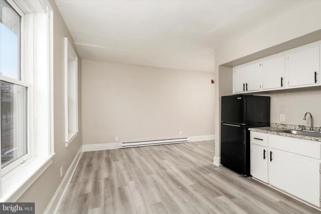 12 PARKSIDE AVE, Trenton, NJ 08618