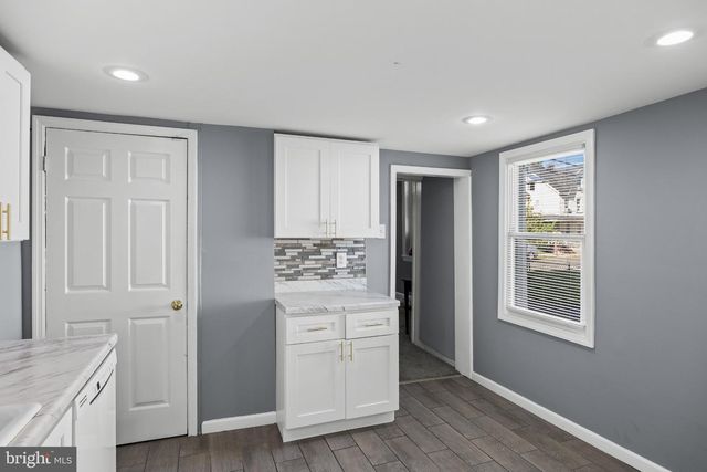 306 JONES AVE, Burlington, NJ 08016