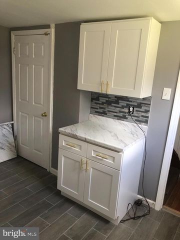 306 JONES AVE, Burlington, NJ 08016