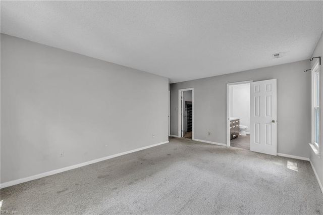 549 Broad Bend CIR, Chesapeake, VA 23320