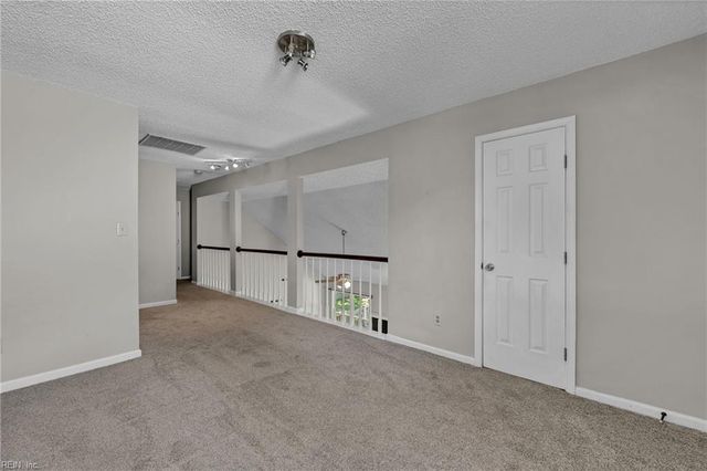 549 Broad Bend CIR, Chesapeake, VA 23320