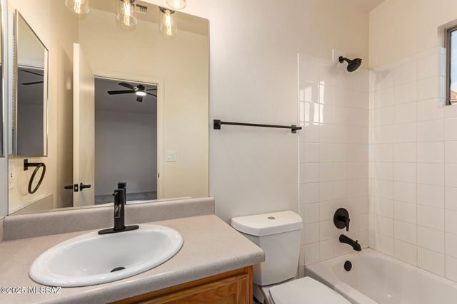 7739 S Lions Spring Way, Tucson, AZ 85747