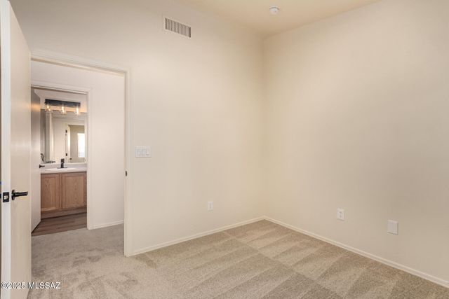 7739 S Lions Spring Way, Tucson, AZ 85747