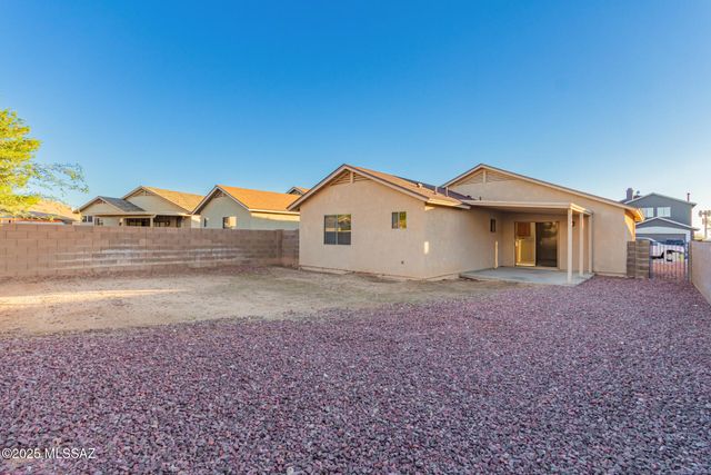 7739 S Lions Spring Way, Tucson, AZ 85747
