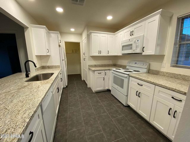 1913 N BULLMOOSE Drive, Chandler, AZ 85224