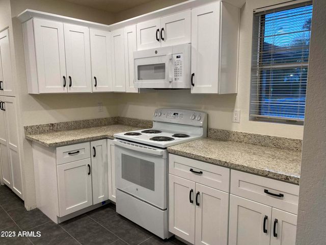 1913 N BULLMOOSE Drive, Chandler, AZ 85224