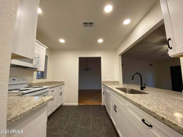 1913 N BULLMOOSE Drive, Chandler, AZ 85224