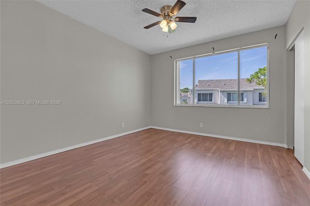 16640 Hemingway Dr 16640, Weston, FL 33326