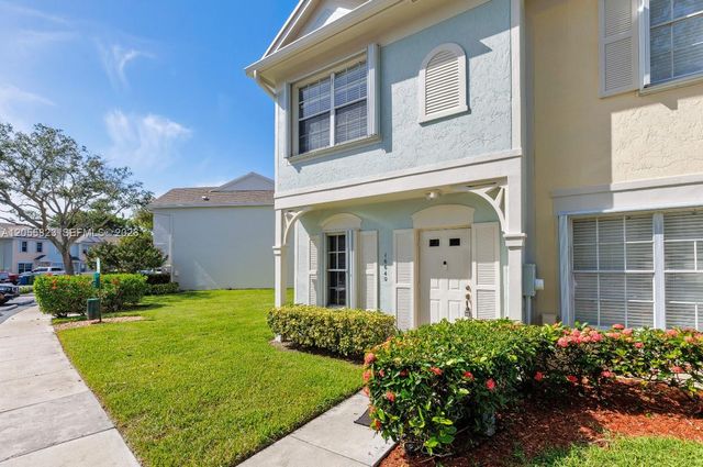 16640 Hemingway Dr 16640, Weston, FL 33326