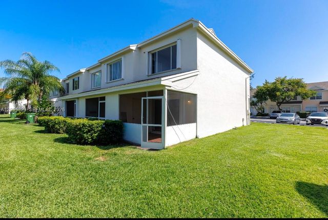 16640 Hemingway Dr 16640, Weston, FL 33326