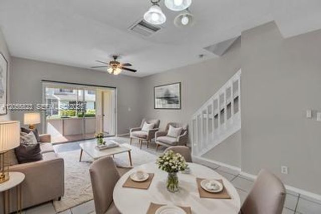 16640 Hemingway Dr 16640, Weston, FL 33326