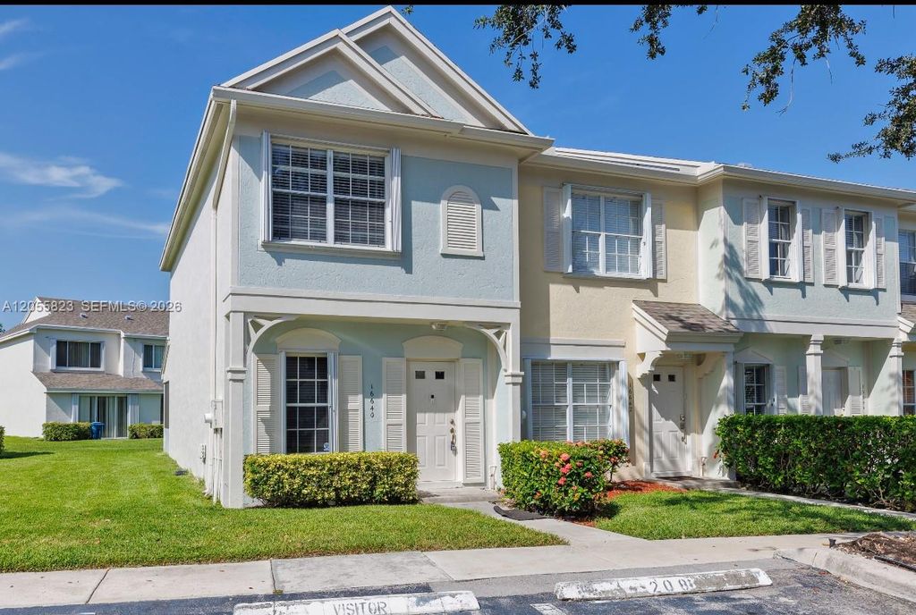 16640 Hemingway Dr 16640, Weston, FL 33326