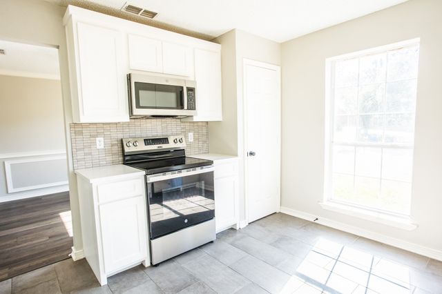 1884 Nottingham Drive, Kaufman, TX 75142