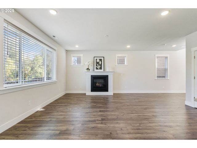 18246 Sw SILVERTIP St, Beaverton, OR 97007