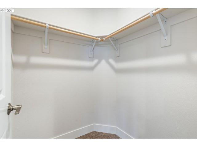 18246 Sw SILVERTIP St, Beaverton, OR 97007
