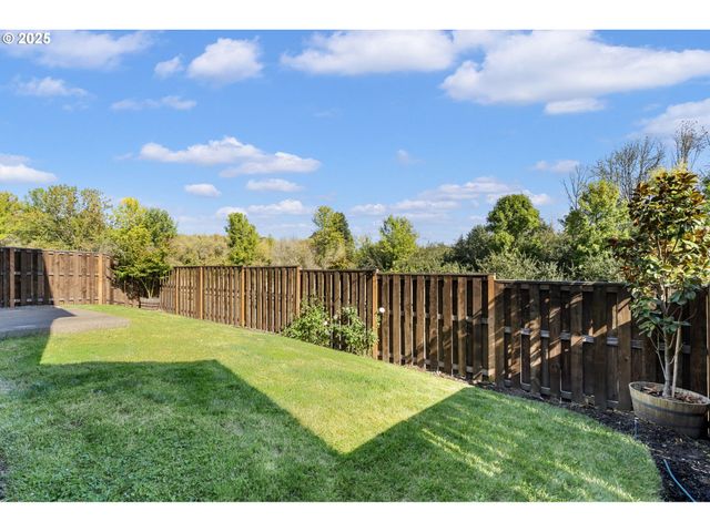 18246 Sw SILVERTIP St, Beaverton, OR 97007