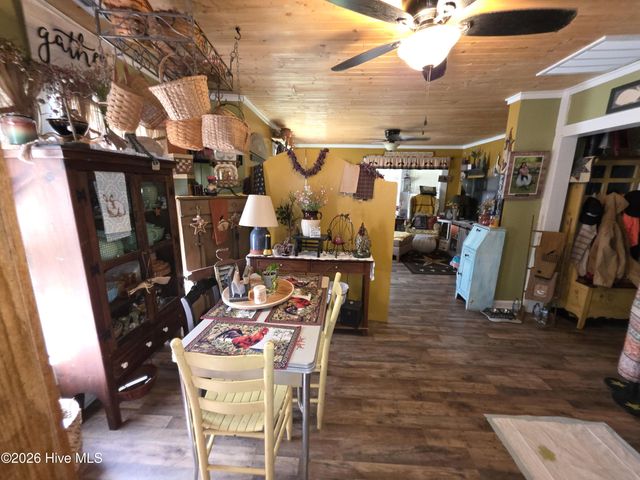 48 Fisher Street, Andrews, NC 28901