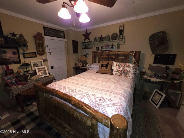 48 Fisher Street, Andrews, NC 28901