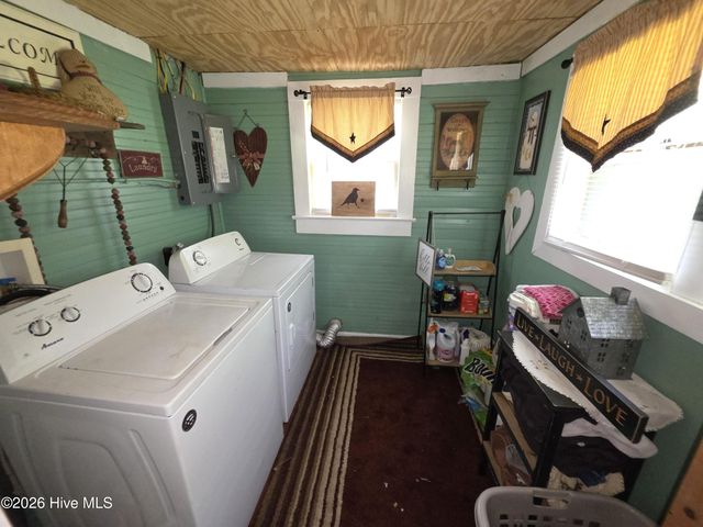 48 Fisher Street, Andrews, NC 28901