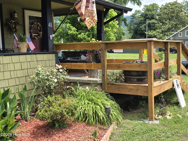 48 Fisher Street, Andrews, NC 28901