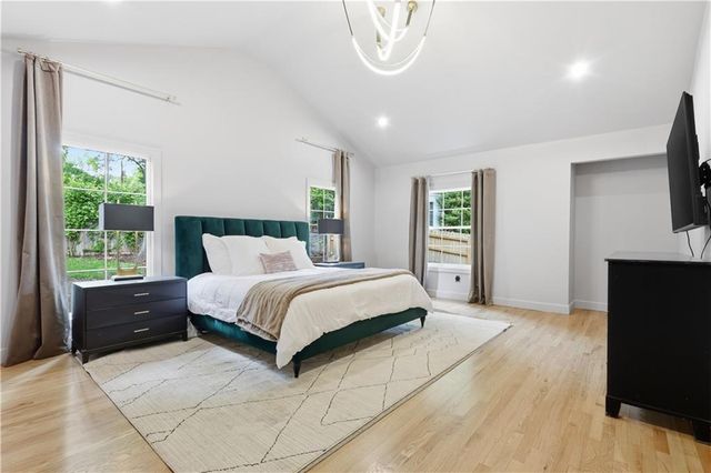 2832 W 91st Street, Leawood, KS 66206