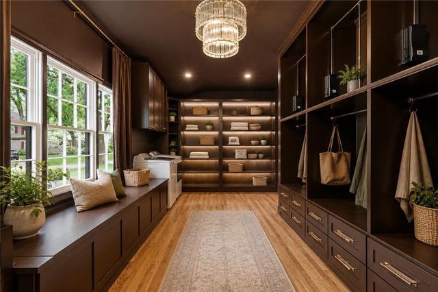 2832 W 91st Street, Leawood, KS 66206