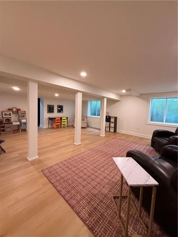 2832 W 91st Street, Leawood, KS 66206