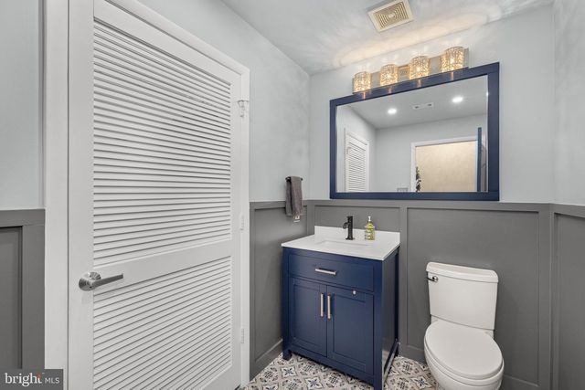 400 MASSACHUSETTS AVE NW #1011, Washington, DC 20001