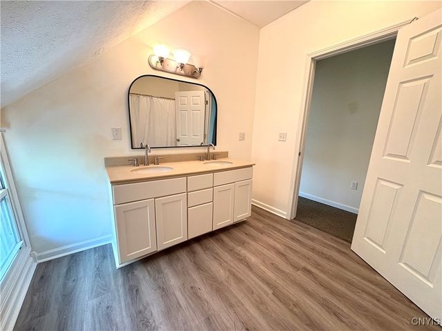 144 East Genesee Street, Auburn, NY 13021