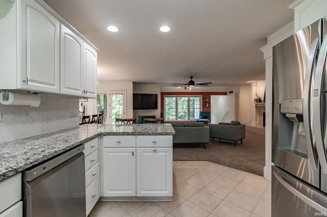 2200 E Boonville New Harmony Road, Evansville, IN 47725