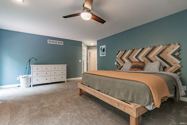 2200 E Boonville New Harmony Road, Evansville, IN 47725