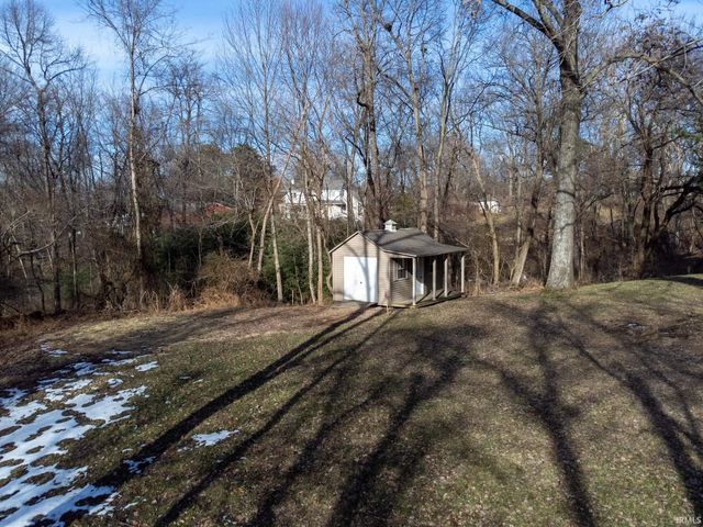 2200 E Boonville New Harmony Road, Evansville, IN 47725