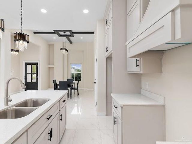 332 Alazan Lane, Alamo, TX 78516