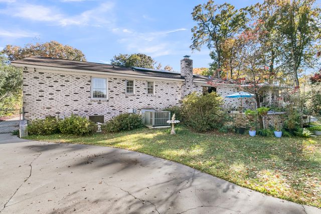 1016 Wheeler Drive, Hanahan, SC 29410