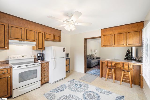 113-115 Hunter Drive, Boiling Springs, SC 29316