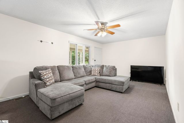 113-115 Hunter Drive, Boiling Springs, SC 29316