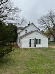 80 Homestead Street, Manchester, CT 06042